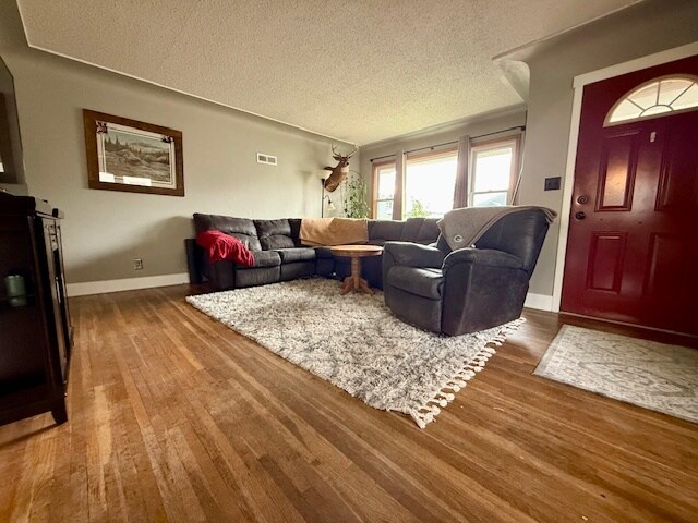 Building Photo - 935 Adams St