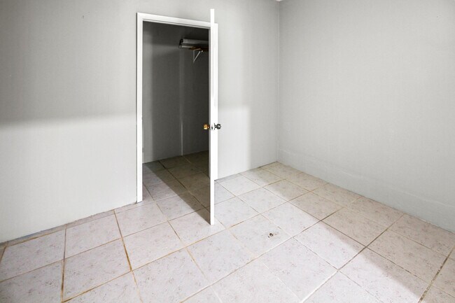 Building Photo - 22493 SW 56th Ave