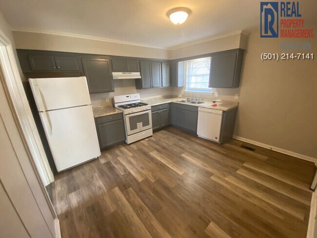 Building Photo - 2214 Coors Dr