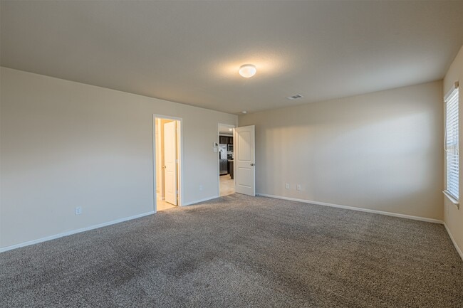 Building Photo - 3126 McDonough Way