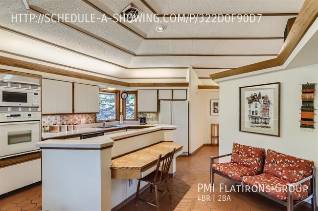 Building Photo - 2440 Kohler Dr