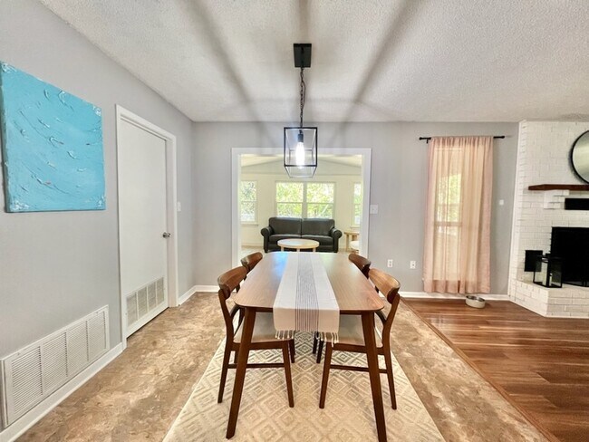 Building Photo - 2849 Penn St