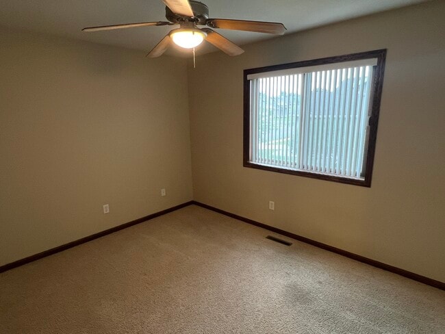 Building Photo - 5179 Castleview Dr NW
