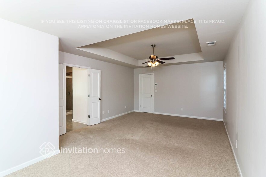 Building Photo - 3121 W Jackson Way