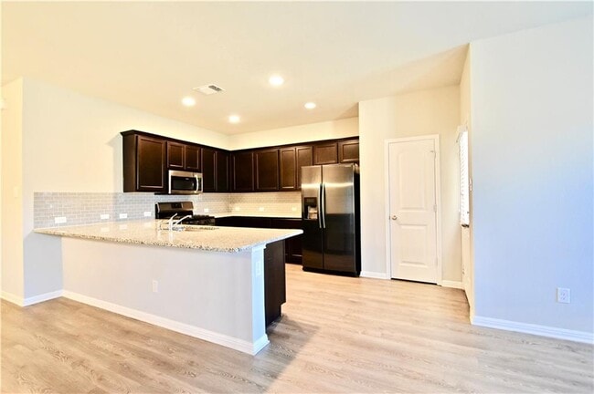 Building Photo - 2024 Birkby Ct