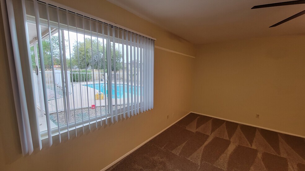 Building Photo - 1328 E Hermosa Dr