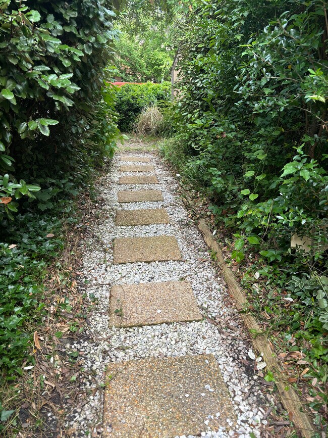 Trail leading to the beautiful bay beach at Rookery Beach access. - 3913 Whooping Crane Cir