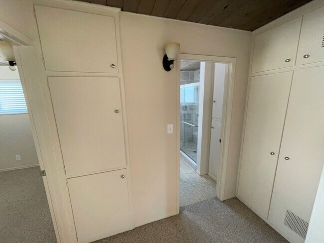 Building Photo - 978 Brockton Ln