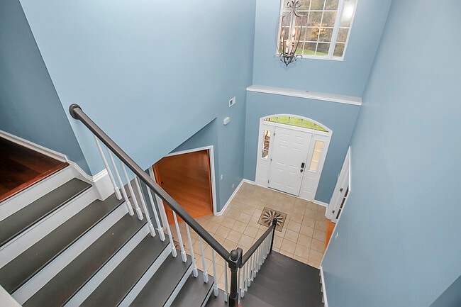 Building Photo - 3415 Fallowbrook Forest