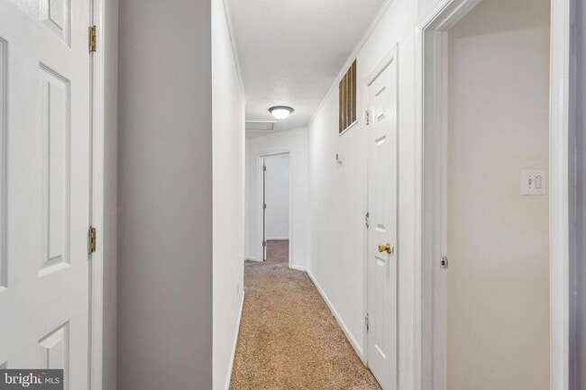 Building Photo - 7039 Heather Dr