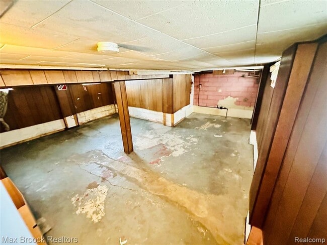 Building Photo - 23084 Berdeno Ave