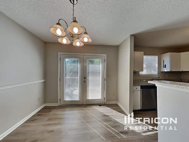 Building Photo - 1684 Watercrest Cir