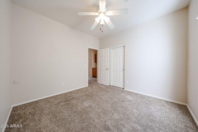 Building Photo - 8442 W Mary Ann Dr