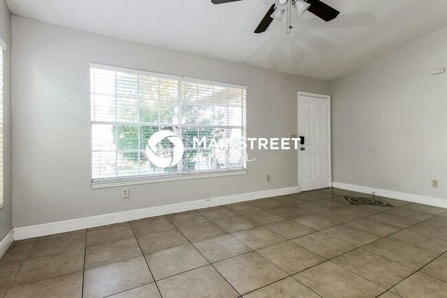 Building Photo - 3 Bedroom Pet-Friendly Home in Gotha, FL with Main Street Renewal