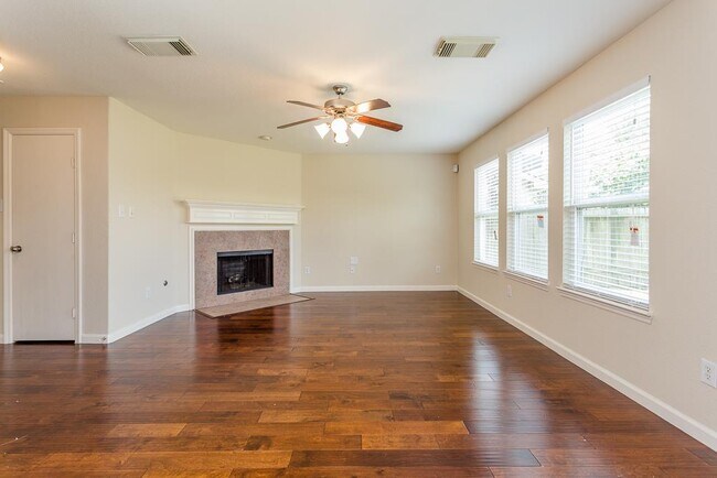 Building Photo - 8438 Resada Park Ln