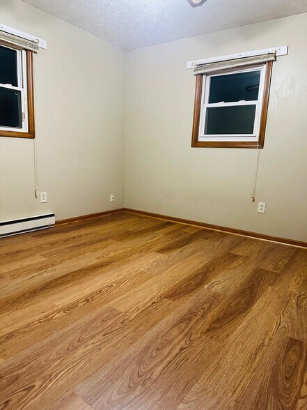 Building Photo - 662 Bailey Dr