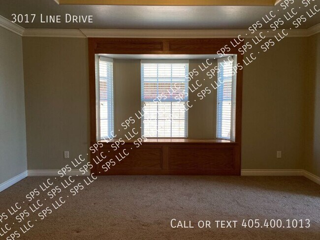Building Photo - 3017 Line Dr
