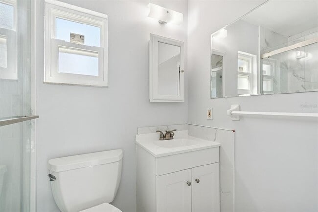 Building Photo - 4720 Heath Ave