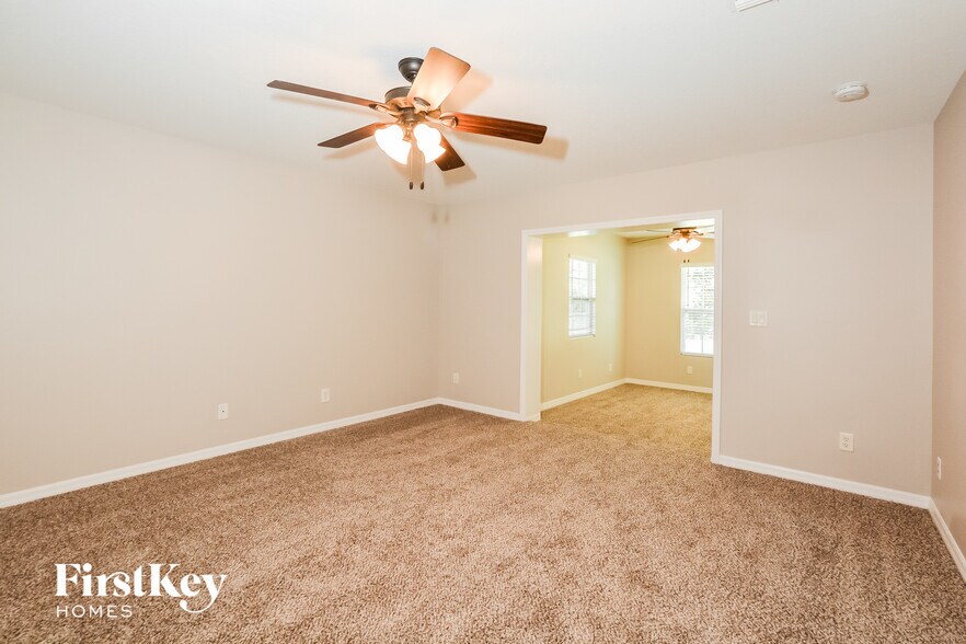 Building Photo - 207 Shannon Ln