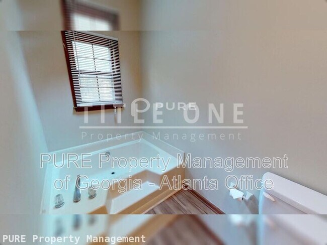 Building Photo - 31 Etowah Ct