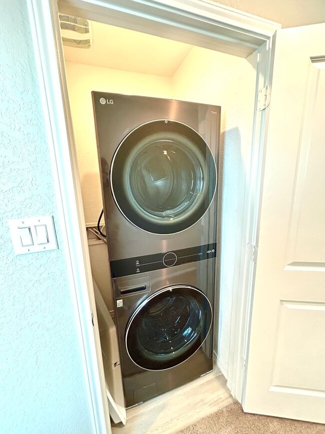 Building Photo - *COMING SOON* Modern Two-Story Home with Garage & Fenced Yard!