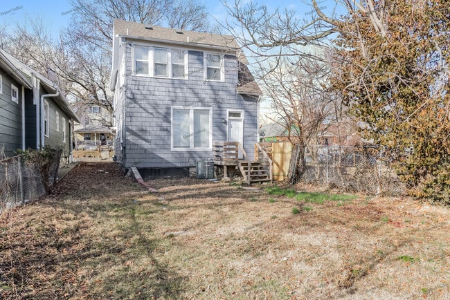 Building Photo - 3543 Flora Ave