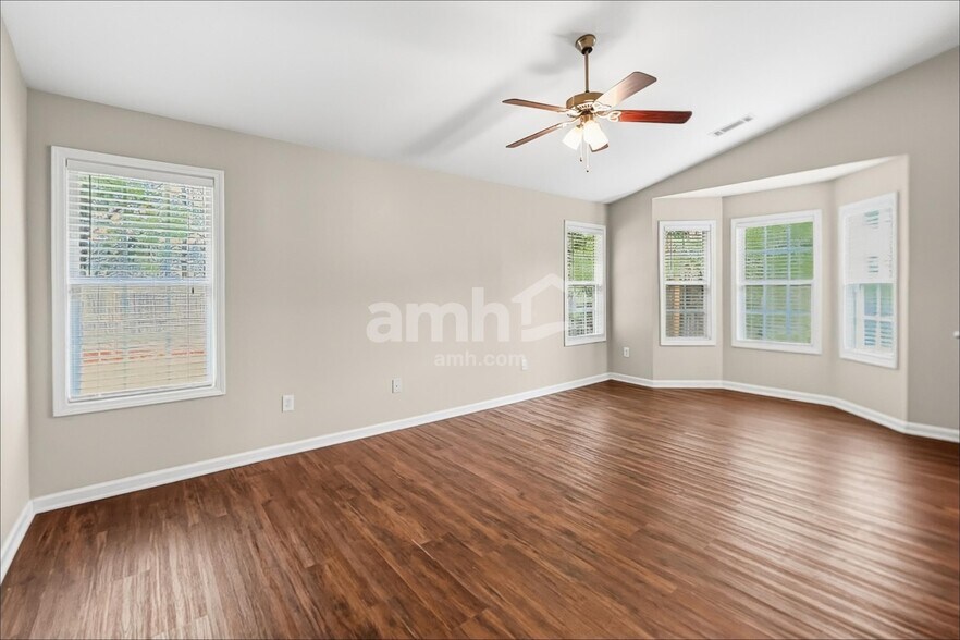 Building Photo - 3815 Hawk Tail Dr