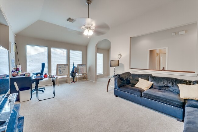 Building Photo - 25806 Palmdale Estate Dr