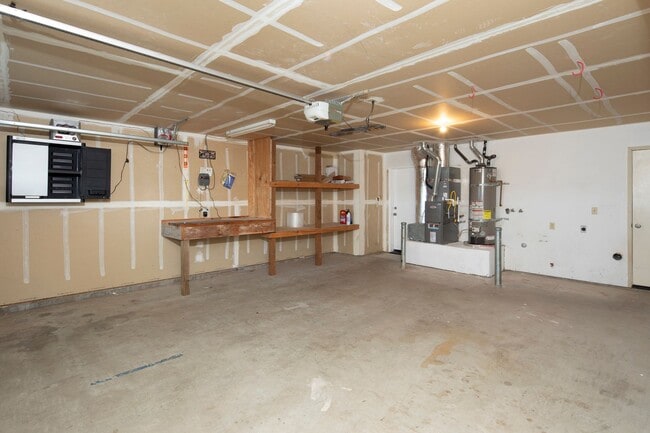 Building Photo - Lovely 3 Bedroom Home in Beautiful Los Alamos!