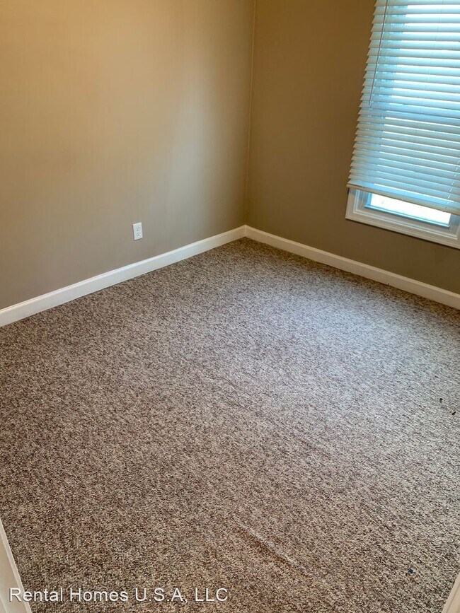 Building Photo - 3 br, 2 bath House - 1877 Tolstoy Drive