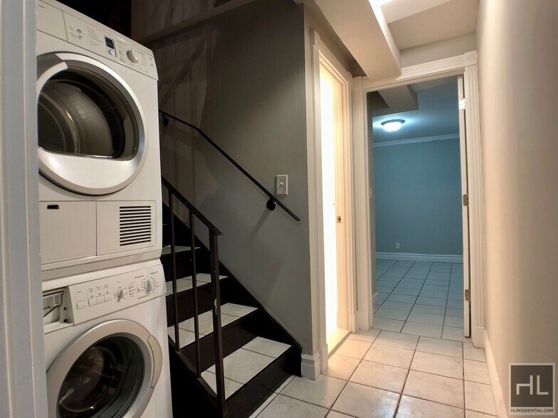 Building Photo - E 13TH ST.