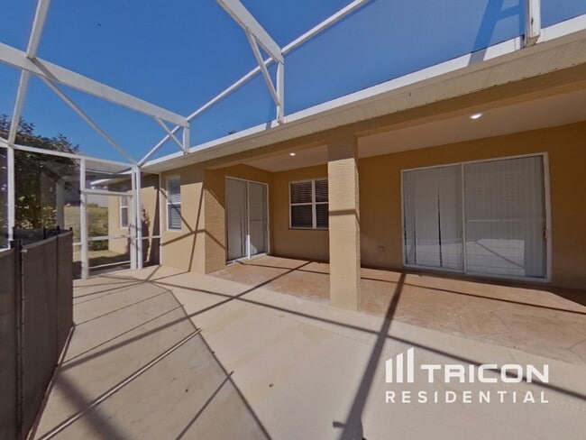 Building Photo - 2701 Savannah Dr