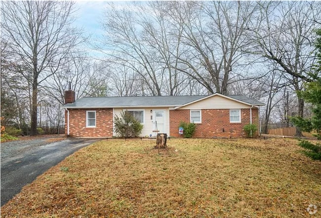 Building Photo - 114 Ravenwood Ct