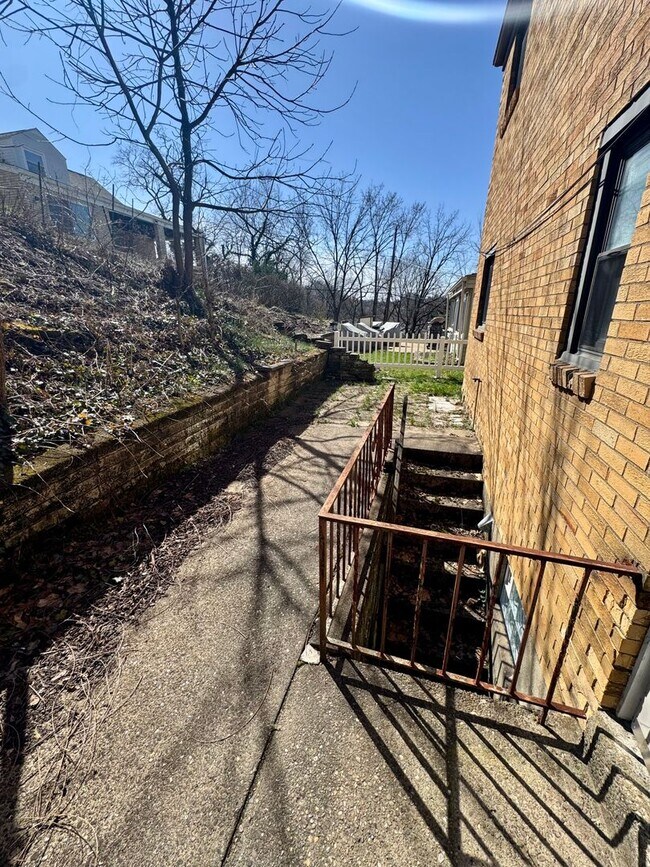 Building Photo - 229-231 Marylea Avenue (LO)