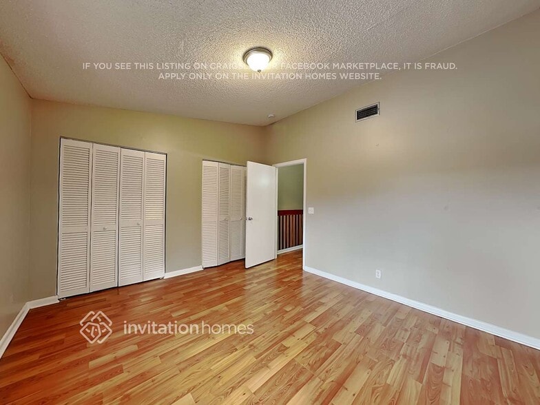 Building Photo - 4430 SW 70th Terrace