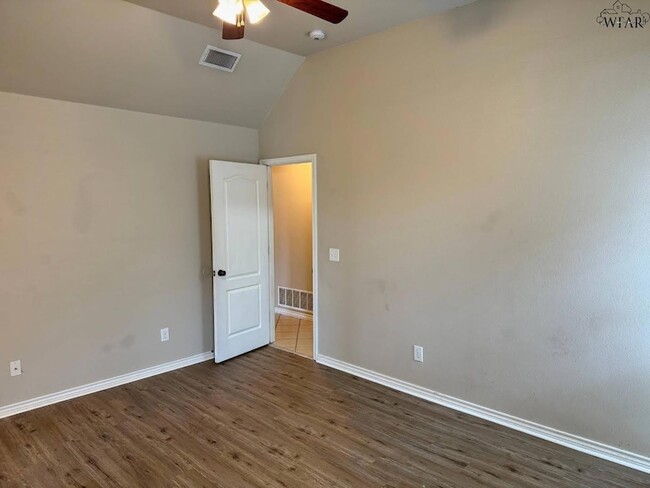 Building Photo - 5037 Cy Young Dr