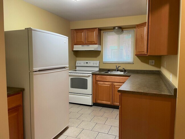 Building Photo - bre121