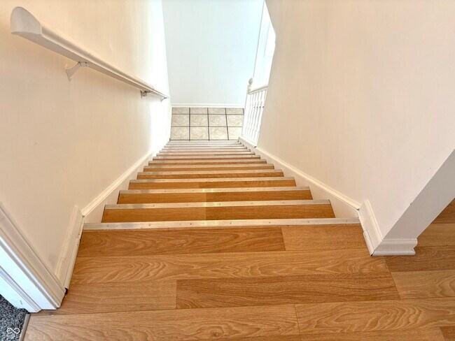 Building Photo - 11052 Oakspring Dr