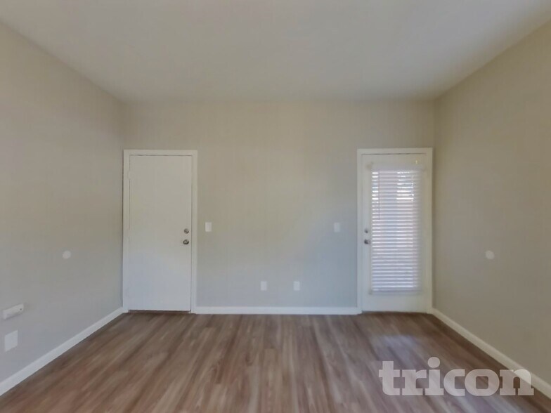 Building Photo - 5142 Piazza Cavour Dr