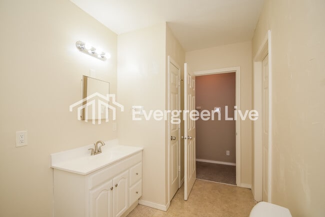 Building Photo - 1119 Waldemere Ave