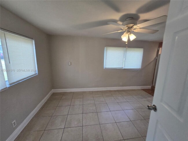 Building Photo - 2348 NW 15th St