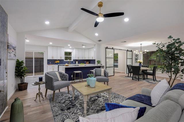 Building Photo - 2613 Pin Oak Ln