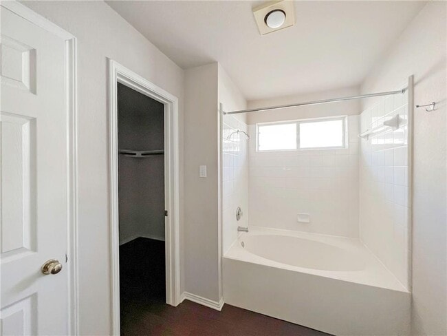 Building Photo - 2644 Gate Ridge Dr