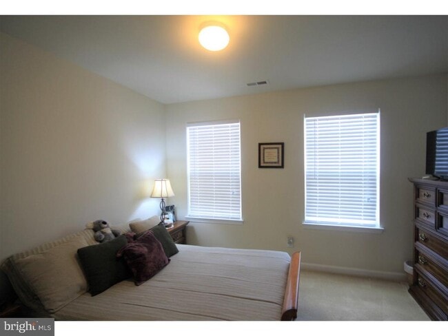 Building Photo - 1816 Pinnacle Dr
