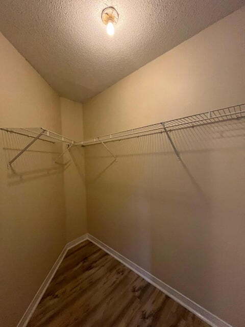 Building Photo - "Charming 3-Bedroom Townhouse in Fort Walt...