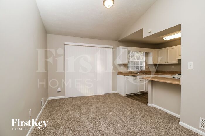 Building Photo - 457 Maid Marion Ln