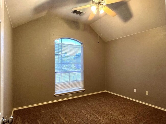 Building Photo - 15053 Babbling Brook Dr