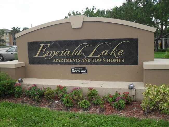 Building Photo - 4234 Emerald Vista