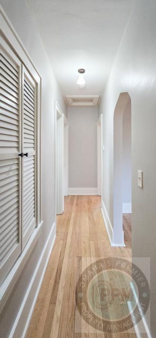 Building Photo - A "Must See" 2bd/1ba Beautiful home!