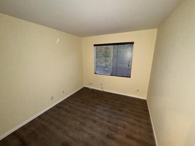 Building Photo - 3688 Pintail Dr